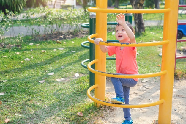 phát triển vận động của trẻ